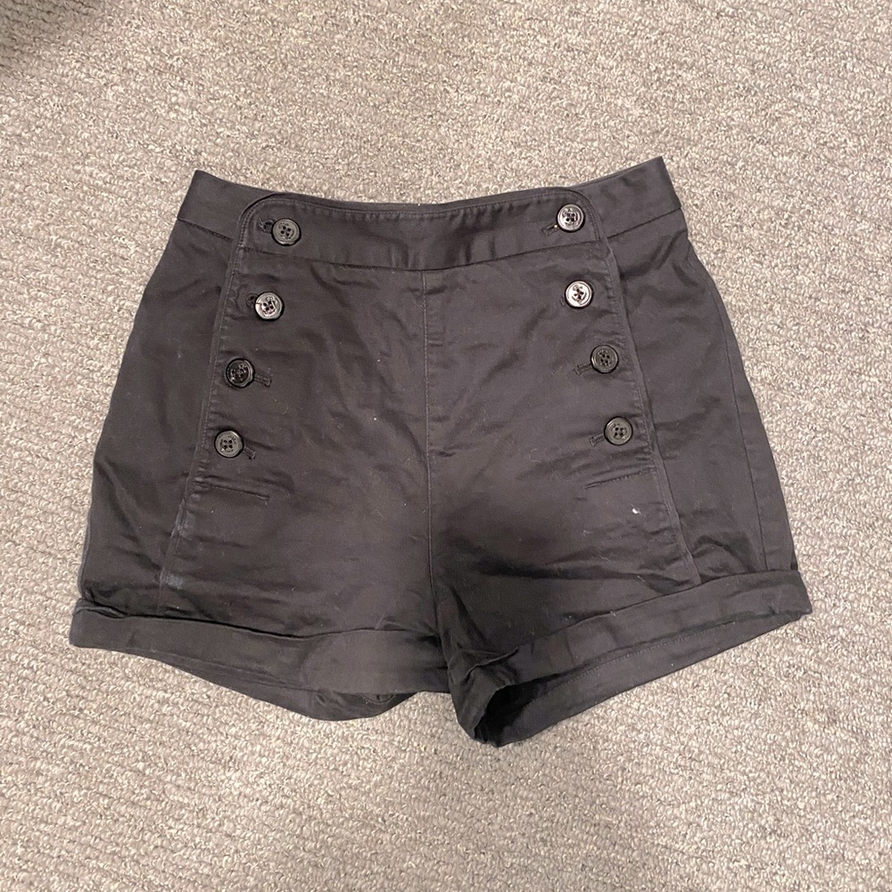 Aritzia High-waisted Shorts 4